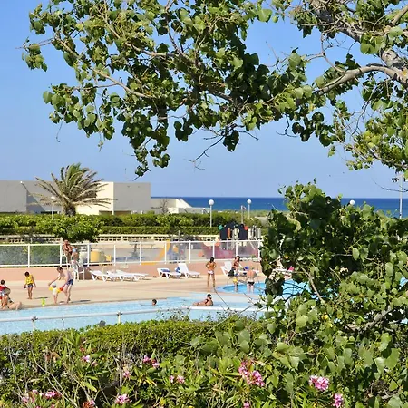 Village de vacances Vvf Villages « Les Portes Du Roussillon » 2*